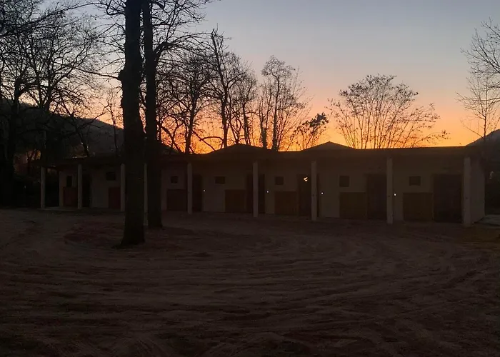 La Petite Auberge Insolite