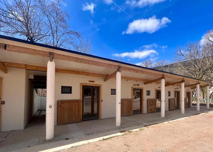La Petite Auberge Insolite